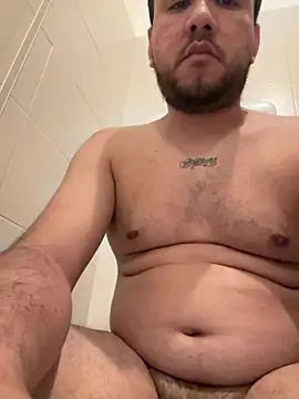 latinocalientehot online show from July 12, 2026, 8:44 pm