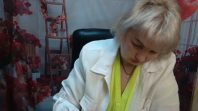 RenataDaster online show from May 15, 2026, 11:06 am