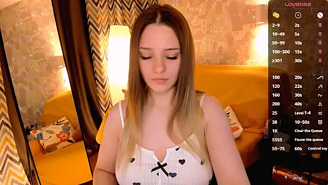 cherrykississ online show from July 21, 2026, 2:03 am