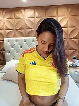 MiaSantana  online show from June 17, 2026, 10:10 pm