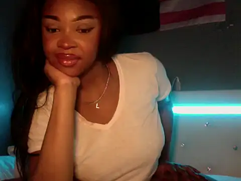 Snapshot of LuckyTonightx chatting on May 15, 2026, 7:59 am LuckyTonightx online show from May 15, 2026, 7:59 am