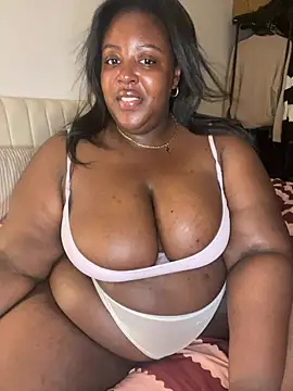 BouncyBBW online show from July 25, 2026, 9:45 pm