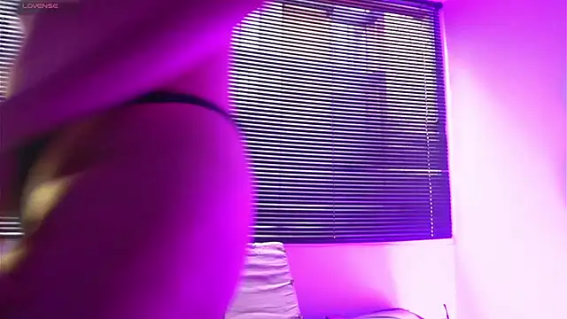 Snapshot of Eva_Err chatting on July 22, 2026, 9:50 pm Eva Err online show from July 22, 2026, 9:50 pm