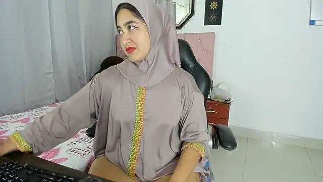 SamiraAwada online show from July 21, 2026, 7:16 pm