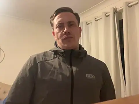 malcolm2334 online show from April 9, 2026, 7:30 pm