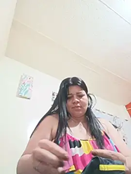 Erica  brooks online show from May 17, 2026, 10:39 pm
