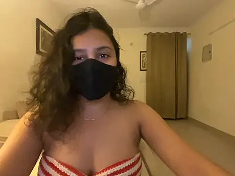 Anna girl22 online show from July 18, 2026, 7:39 pm
