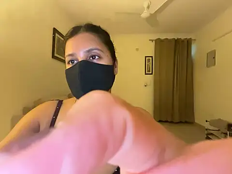 Anna girl22 online show from July 28, 2026, 2:05 pm