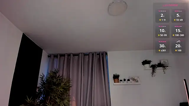 Snapshot of moonhelen chatting on July 15, 2026, 11:21 pm moonhelen online show from July 15, 2026, 11:21 pm