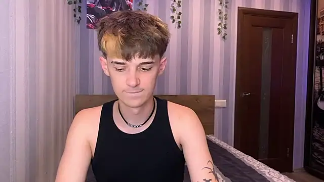 Sweet Dude online show from August 7, 2026, 6:32 pm