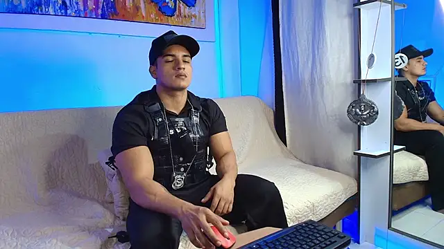 jhon nicolas online show from July 18, 2026, 10:02 pm