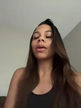 Petite Baddie online show from July 22, 2026, 9:50 pm