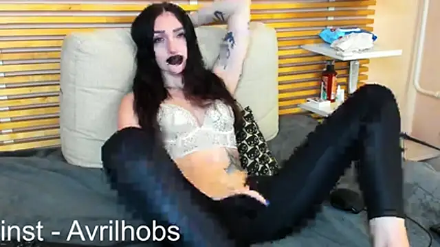 AvrilHobbs online show from August 4, 2026, 3:25 pm