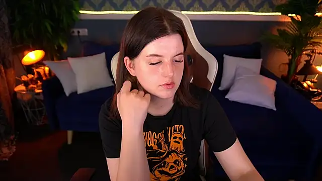 KristiFoxy online show from July 21, 2026, 12:29 pm