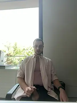 ItalianAlex online show from June 1, 2026, 10:06 am