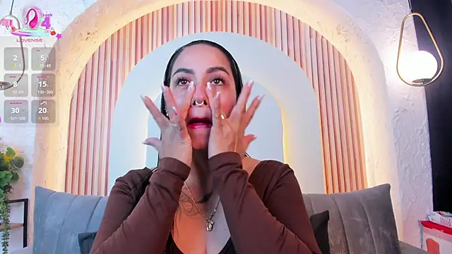 violet scott  online show from July 24, 2026, 10:46 am