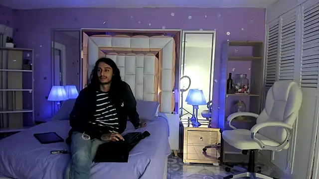 Goldentemptation  online show from July 27, 2026, 7:54 pm