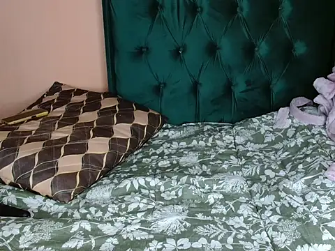 ForeverSexy  online show from July 20, 2026, 6:06 am