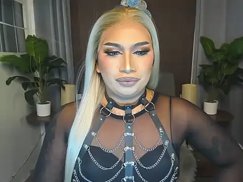AmandaFlaire  online show from July 8, 2026, 12:42 pm