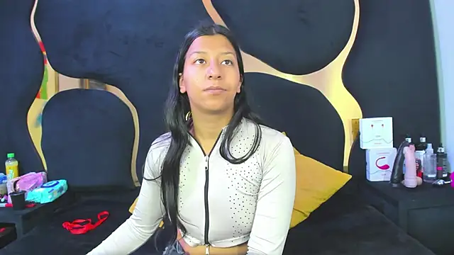 Vaneline2 online show from July 11, 2026, 2:42 pm