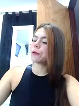 EmiNavarro online show from August 2, 2026, 11:03 pm