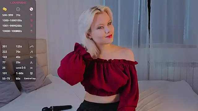 GoldenLenarz online show from July 20, 2026, 11:12 am