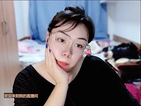 yingying1222 online show from June 30, 2026, 12:50 pm