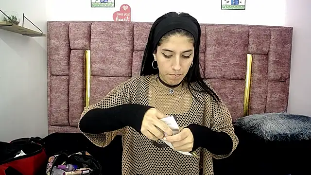 FRANCESCA LOVE  online show from June 21, 2026, 2:25 am