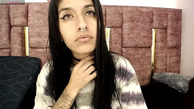 FRANCESCA LOVE  online show from July 7, 2026, 11:58 am