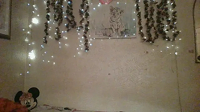 Snapshot of sillymillie4 chatting on June 11, 2026, 4:32 am sillymillie4 online show from June 11, 2026, 4:32 am