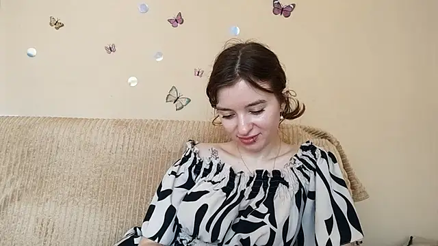 LanitaHemple online show from July 18, 2026, 7:23 am