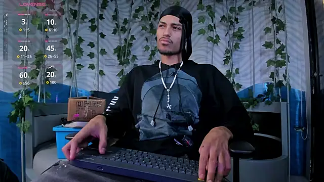 ItsZairen online show from July 10, 2026, 3:44 am