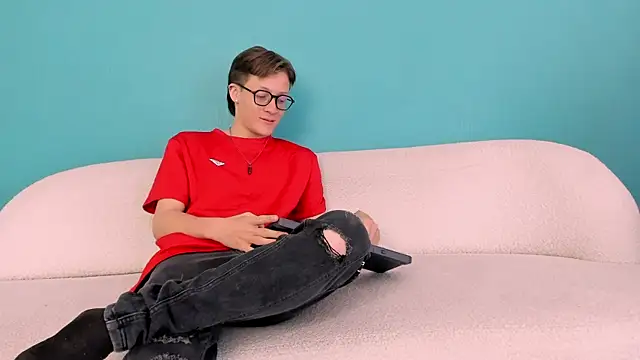 close friends online show from June 24, 2026, 1:10 pm