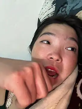 cuty lusy online show from July 24, 2026, 1:20 pm