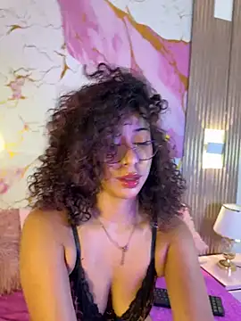 Woo isDaphne online show from June 29, 2026, 11:05 pm