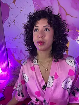 Woo isDaphne online show from July 12, 2026, 11:07 pm