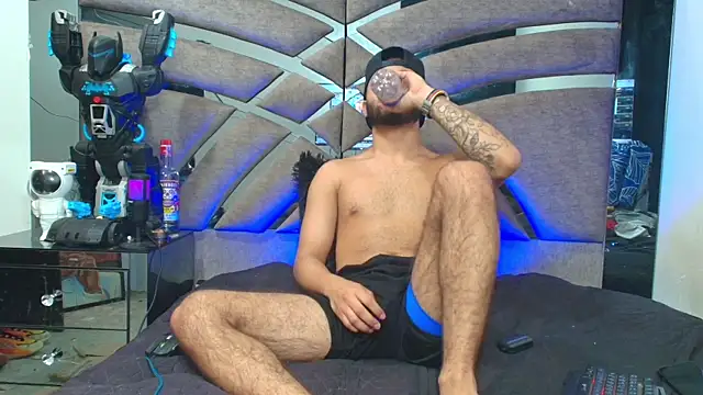 Xanderstone00 online show from June 20, 2026, 3:26 pm