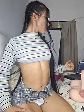 Alannys19 online show from June 21, 2026, 2:47 am