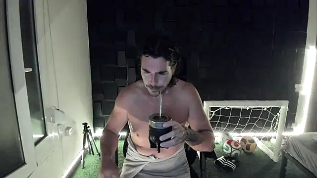 joaquin420 hot online show from July 8, 2026, 6:18 am