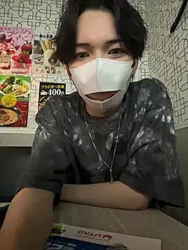 raitokun5555 online show from May 17, 2026, 10:11 am