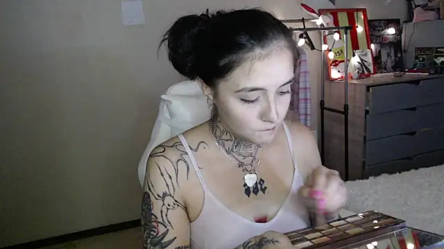 Rin Tozier online show from July 10, 2026, 9:06 pm