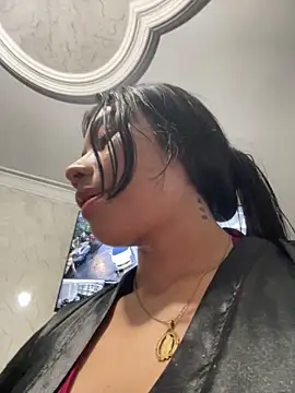 eimmy  skinny online show from May 13, 2026, 11:00 pm