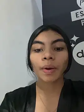 eimmy  skinny online show from May 16, 2026, 12:51 am