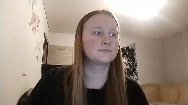 AnikaLipps online show from May 15, 2026, 11:01 pm