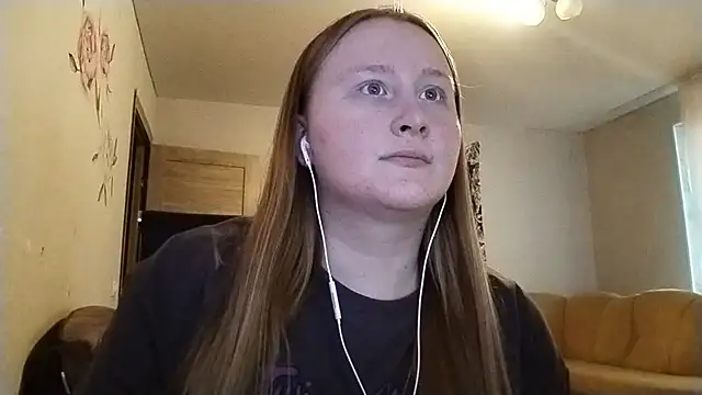 AnikaLipps online show from July 29, 2026, 3:15 am