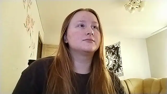 AnikaLipps online show from July 29, 2026, 5:44 pm
