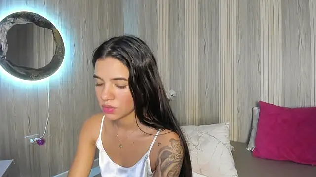 Isabellaa Rosee online show from June 14, 2026, 2:24 am