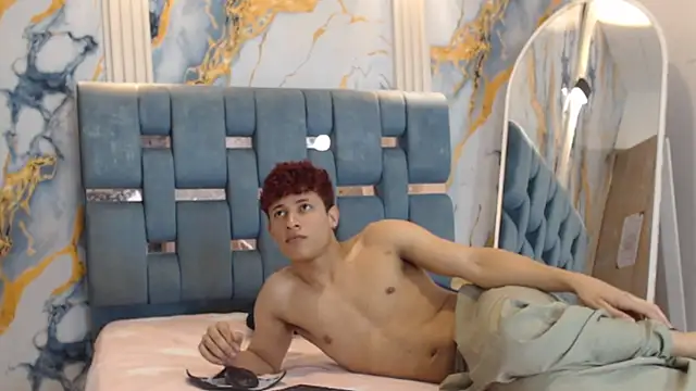YOUNG BOYS HELL online show from July 5, 2026, 1:23 am