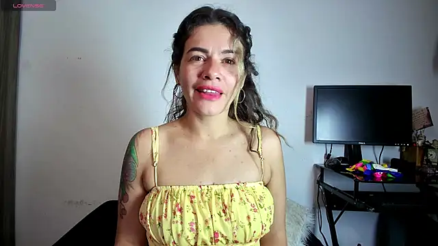 oriana thomson01 online show from July 25, 2026, 3:48 am