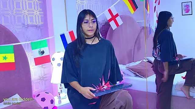 Raven Gloomy online show from July 9, 2026, 12:20 pm